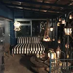 Chalet Kunstenaars Boshuisje Veluwe Hoenderloo