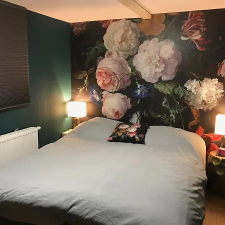 Kunstenaars Boshuisje Veluwe * Hoenderloo