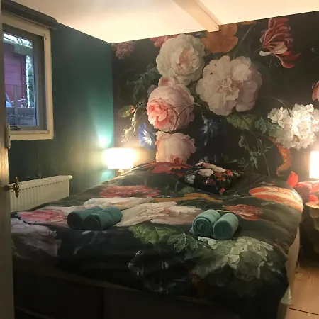 木屋 Kunstenaars Boshuisje Veluwe