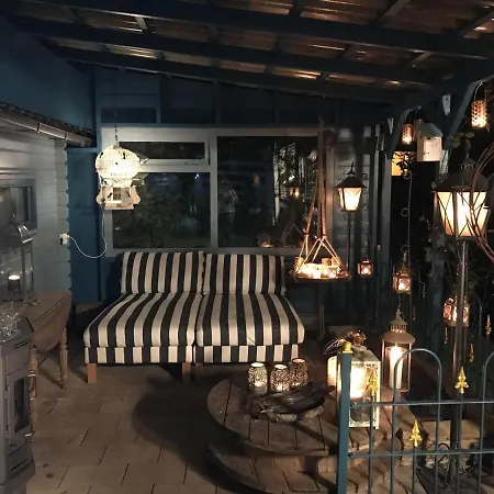 木屋 Kunstenaars Boshuisje Veluwe 霍德鲁