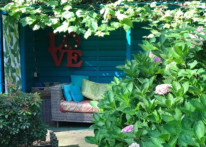 Chalet Kunstenaars Boshuisje Veluwe Hoenderloo